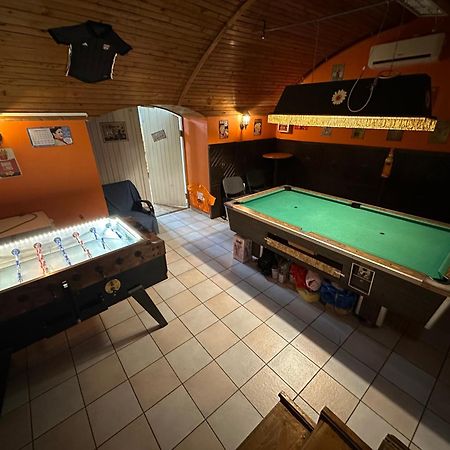 Whole Basemenet Former Pub4 Stag Do/Hen Party Budapeşte Dış mekan fotoğraf