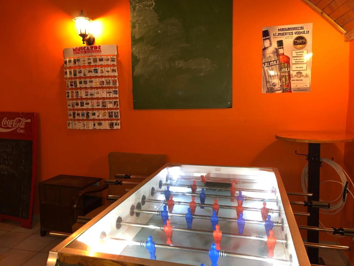 Whole Basemenet Former Pub4 Stag Do/Hen Party Budapeşte Dış mekan fotoğraf