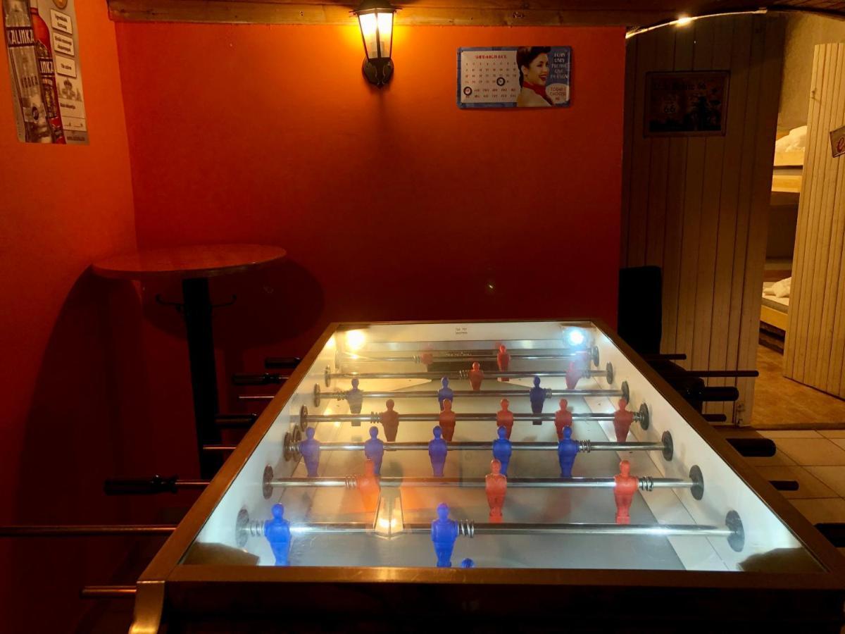 Whole Basemenet Former Pub4 Stag Do/Hen Party Budapeşte Dış mekan fotoğraf