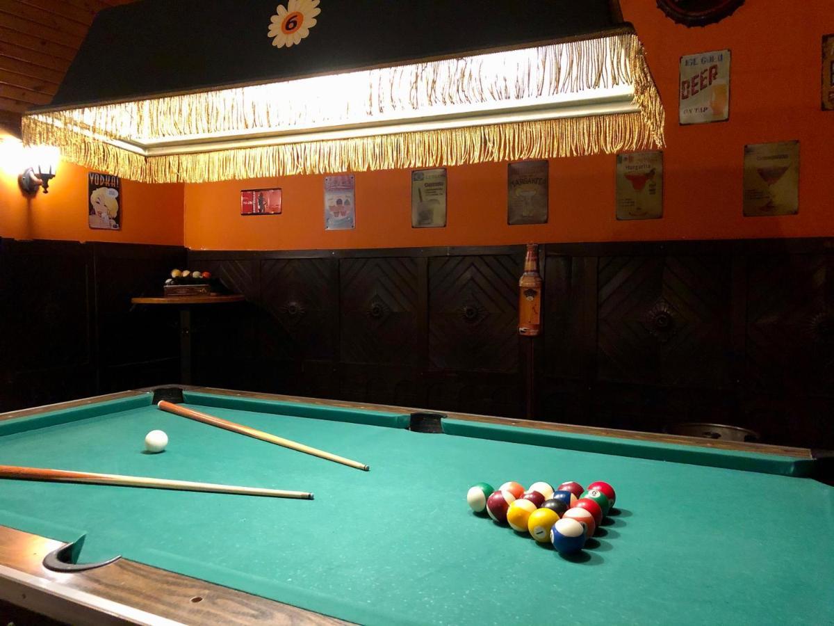 Whole Basemenet Former Pub4 Stag Do/Hen Party Budapeşte Dış mekan fotoğraf
