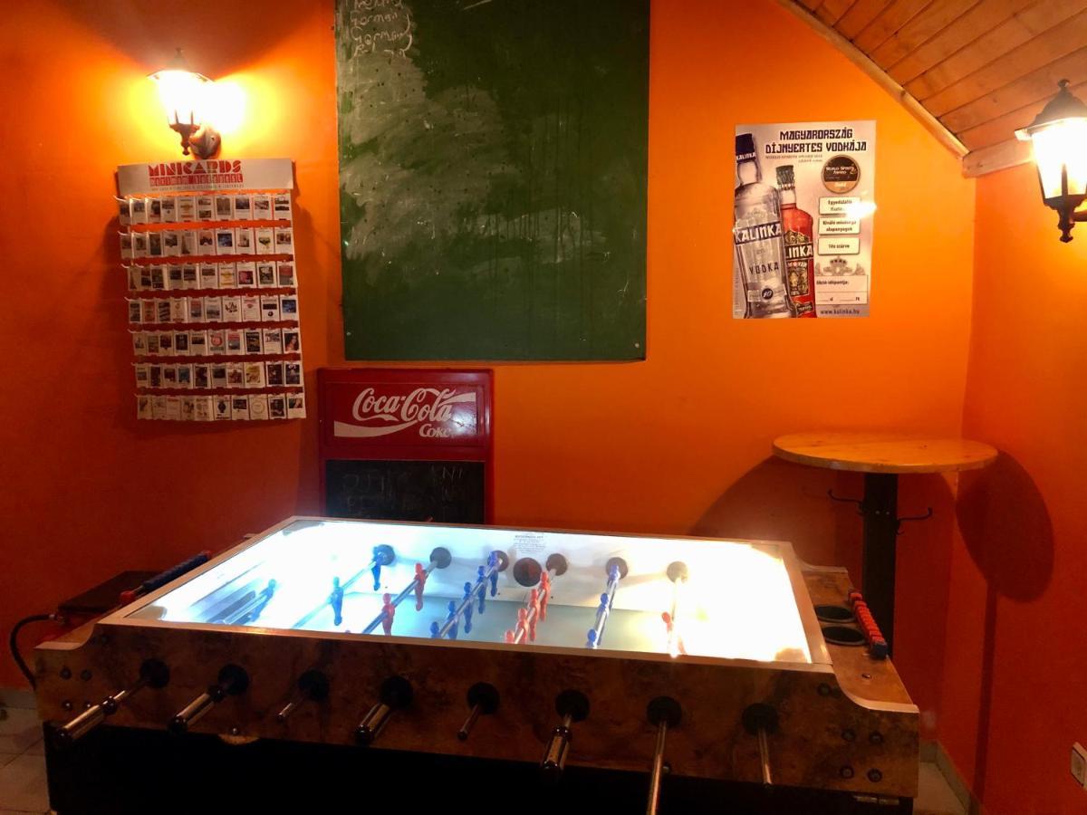 Whole Basemenet Former Pub4 Stag Do/Hen Party Budapeşte Dış mekan fotoğraf